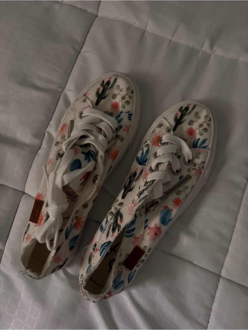 Blowfish White Canvas Floral & Cactus Lace-Up Sneakers - Picture 2 of 8